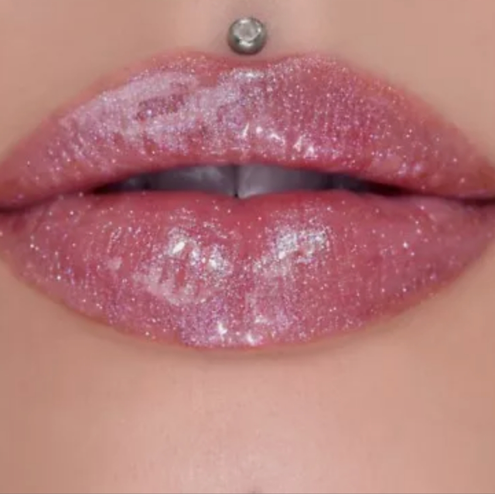 Wizard glass gloss Jeffree star